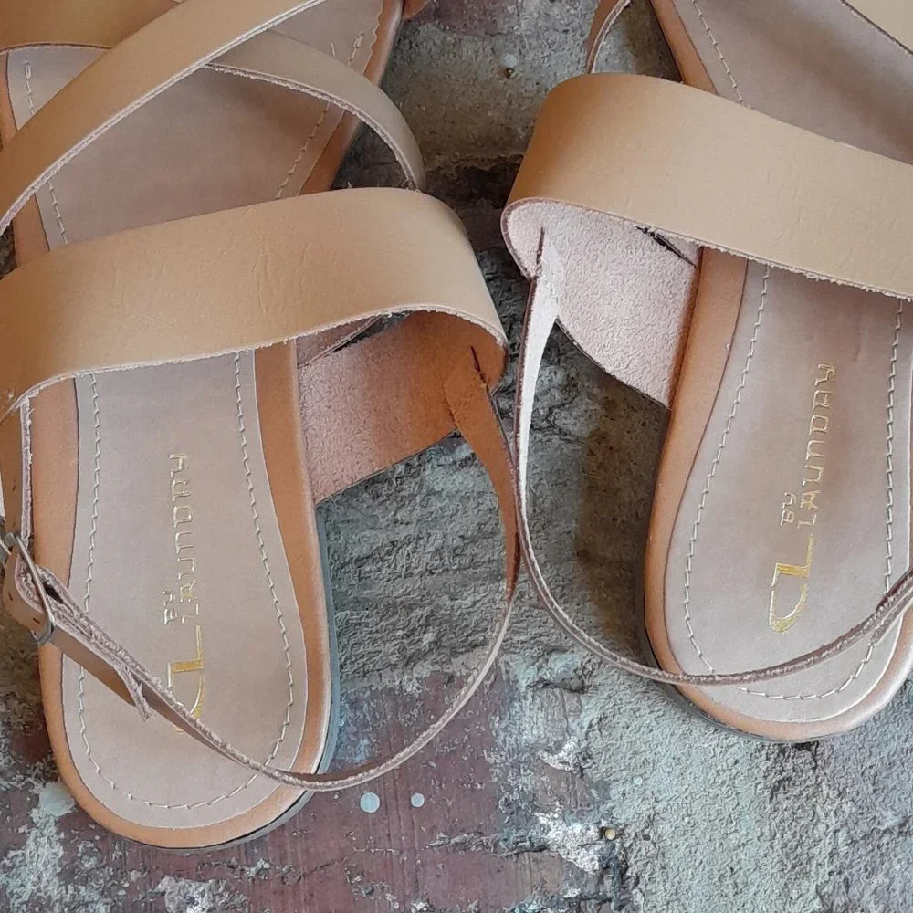 CL by Laundry Natural Sandal NWOT - Picture 2 of 9